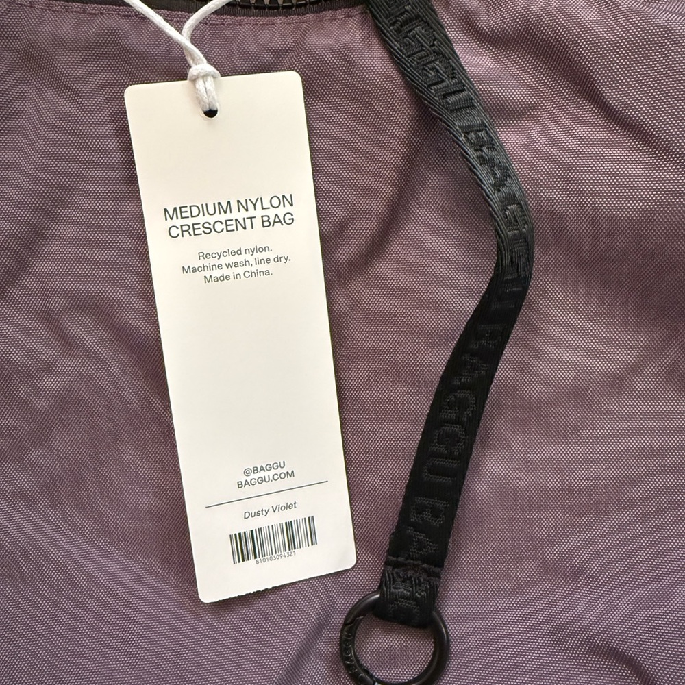 BAGGU Medium Nylon Crescent Bag in Dusty Violet - UO Exclusive - Picture 6 of 6